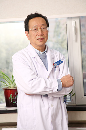 胡大一：博士生导师、北京大学人民医院心血管病研究所所长、心脏中心主任